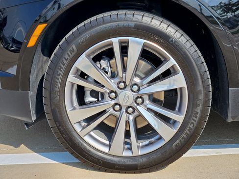 Certified 2025 Cadillac XT5 Premium Luxury FWD image 12
