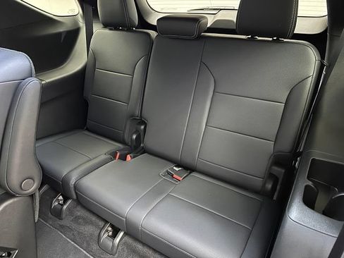 Used 2026 Chevrolet Traverse LT AWD/4WD image 19