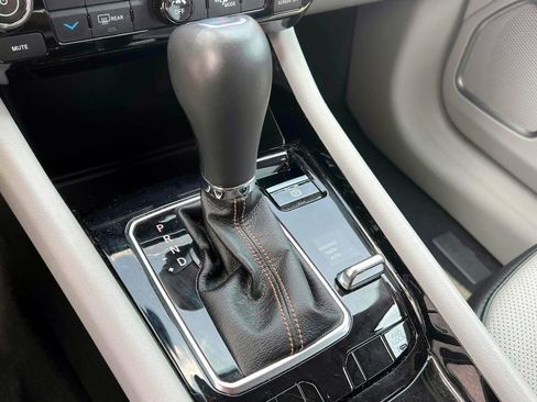 Certified 2022 Jeep Compass Limited w/ Elite Group image 28