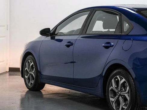 Used 2020 Kia Forte LXS image 12