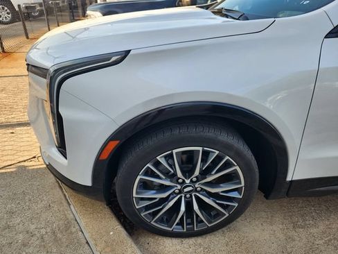 Used 2024 Cadillac XT4 Sport FWD image 6