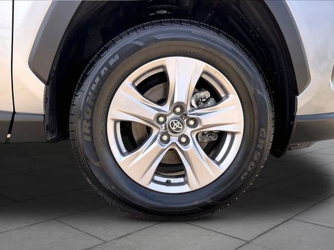 Used 2025 Toyota RAV4 XLE FWD image 11