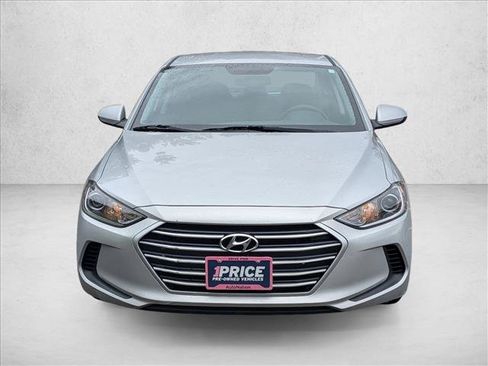 Used 2018 Hyundai Elantra SEL w/ Cargo Package FWD image 2