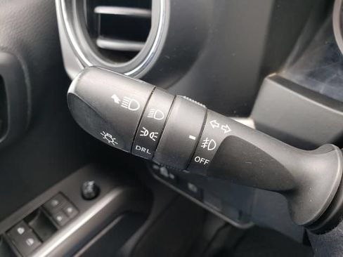 Used 2020 Toyota Tacoma SR5 AWD/4WD image 21