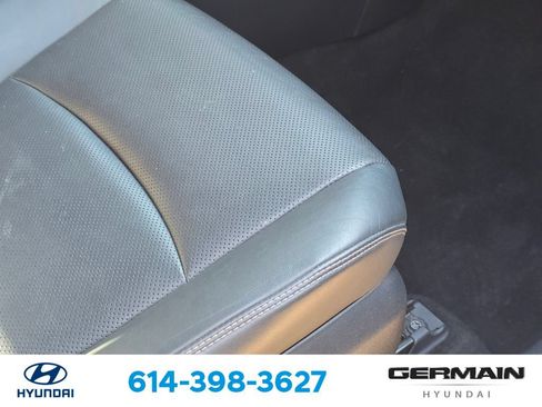 Used 2021 Toyota RAV4 Limited AWD/4WD image 28