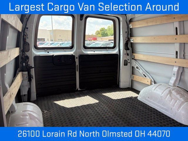 Used 2025 Chevrolet Express 2500 w/ Driver Convenience Package RWD image 13