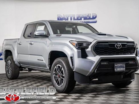 New 2025 Toyota Tacoma TRD Sport w/ TRD Sport Upgrade Package image 1