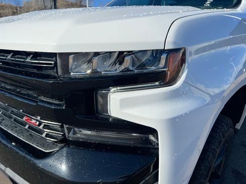 Used 2021 Chevrolet Silverado 1500 LT Trail Boss w/ Convenience Package II image 10