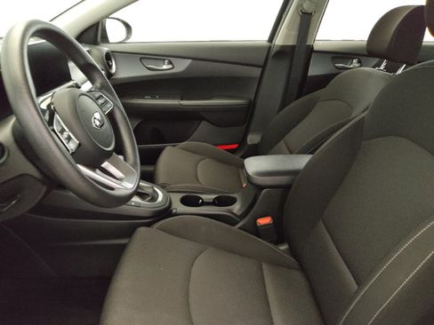 Used 2021 Kia Forte LXS FWD image 17
