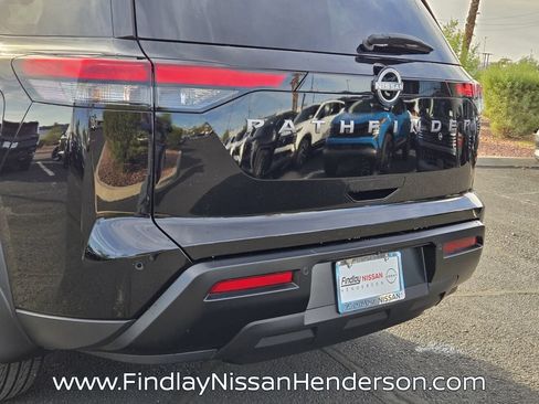 Used 2026 Nissan Pathfinder SV FWD image 5