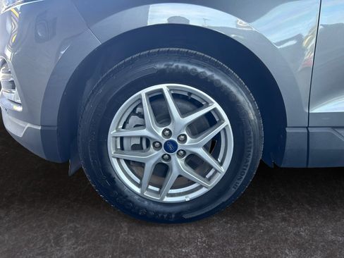 Used 2023 Ford Edge Titanium image 14