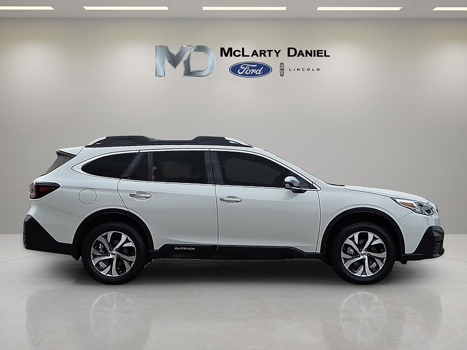 Used 2020 Subaru Outback Touring AWD/4WD image 6
