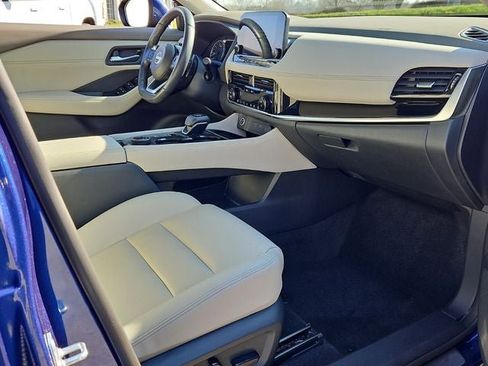 Used 2023 Nissan Rogue SL w/ SL Premium Package image 14