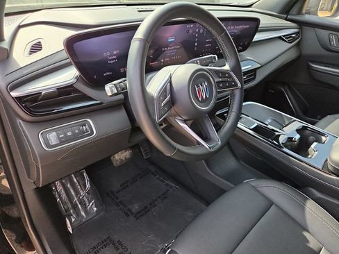 Certified 2025 Buick Enclave Preferred FWD image 11