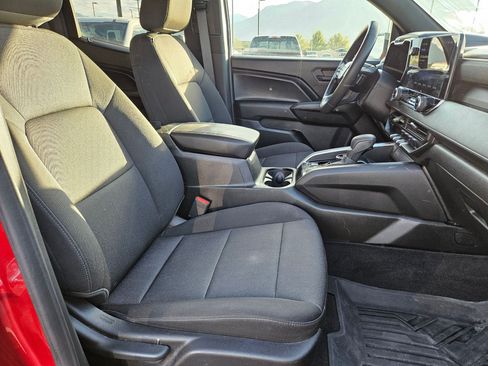 Used 2024 Chevrolet Colorado Trail Boss w/ Technology Package AWD/4WD image 32