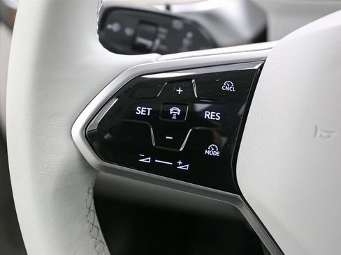 New 2025 Volkswagen ID. Buzz 1st Edition image 22