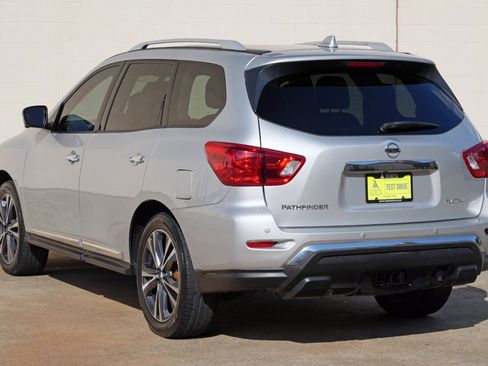 Used 2020 Nissan Pathfinder Platinum FWD image 49