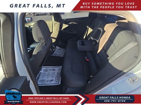 Used 2018 Chevrolet Malibu LT image 11