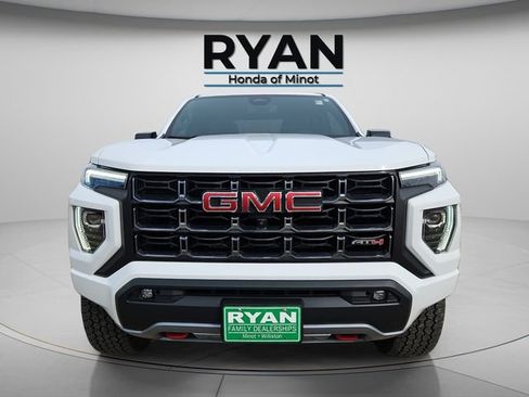 Used 2024 GMC Canyon AT4 w/ Technology Package AWD/4WD image 12