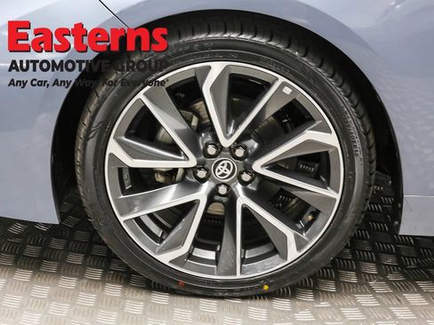 Used 2021 Toyota Corolla SE w/ SE Premium Package FWD image 32