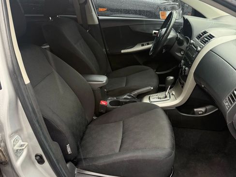 Used 2010 Toyota Corolla S image 18