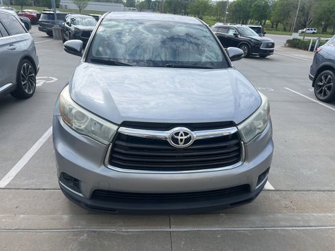 Used 2016 Toyota Highlander LE image 8