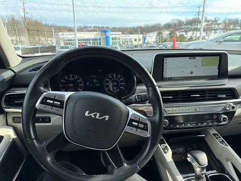 Certified 2022 Kia Telluride EX w/ EX Premium Package image 11