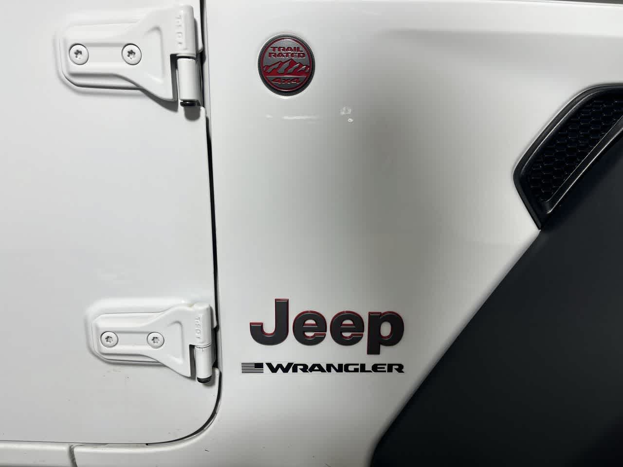 Used 2025 Jeep Wrangler Unlimited Rubicon AWD/4WD image 11