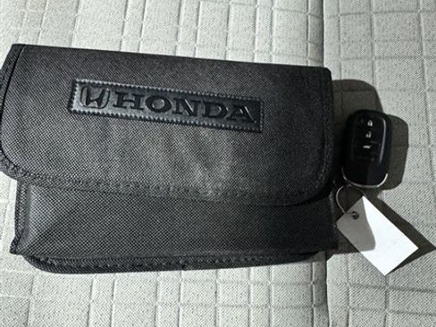 Used 2023 Honda HR-V LX image 17