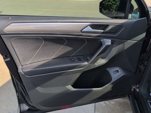 Used 2022 Volkswagen Tiguan SE R-Line image 25