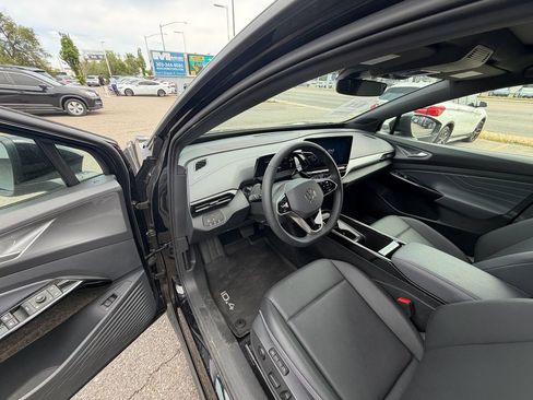Used 2023 Volkswagen ID.4 Pro S AWD/4WD image 17