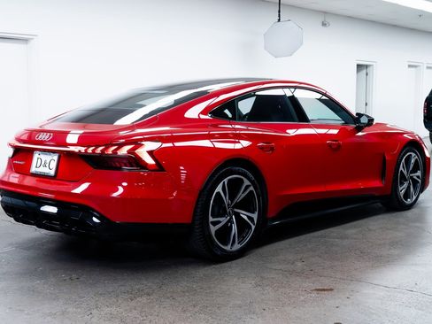 Used 2022 Audi e-tron GT Prestige w/ Prestige Package image 6
