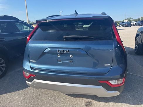 Certified 2024 Kia Niro EX image 4