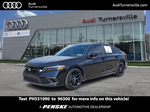 Used 2023 Honda Civic Sport image 1