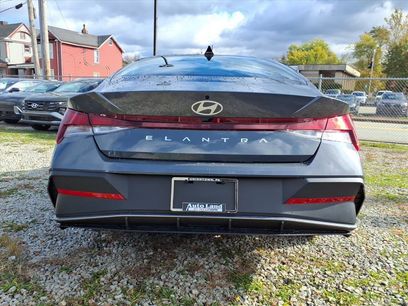 New 2026 Hyundai Elantra SE