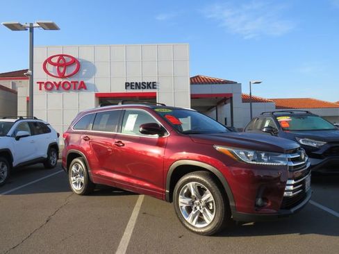 Used 2018 Toyota Highlander Limited image 14