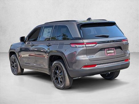 New 2026 Jeep Grand Cherokee Altitude AWD/4WD image 9