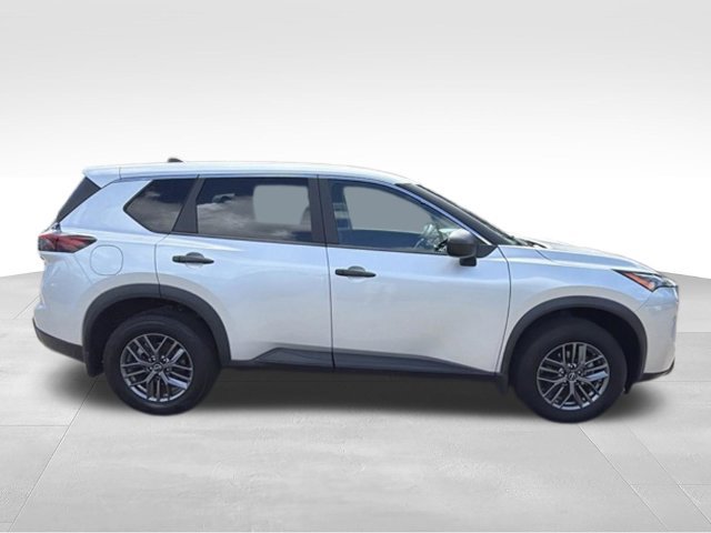 Certified 2024 Nissan Rogue S AWD/4WD image 6