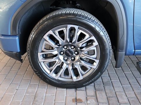 Certified 2024 GMC Sierra 1500 Denali Ultimate image 9