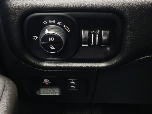 Used 2025 RAM 1500 Lone Star AWD/4WD image 12