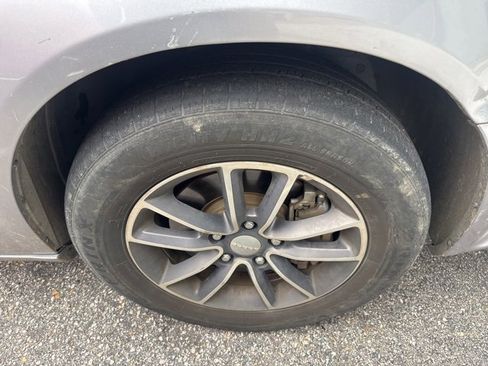 Used 2017 Dodge Grand Caravan SXT image 13