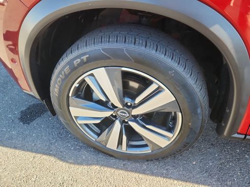 Used 2023 Nissan Rogue SL w/ SL Premium Package image 18