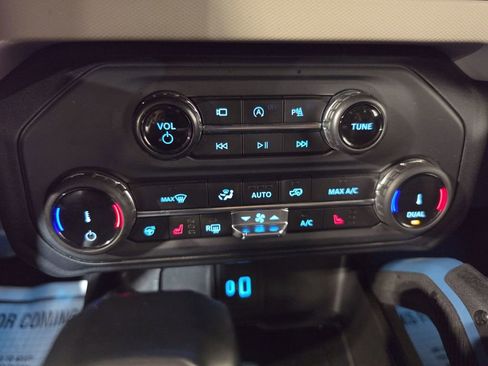 Used 2022 Ford Bronco Wildtrak AWD/4WD image 16
