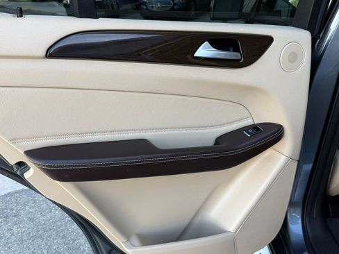 Used 2017 Mercedes-Benz GLE 350 image 23