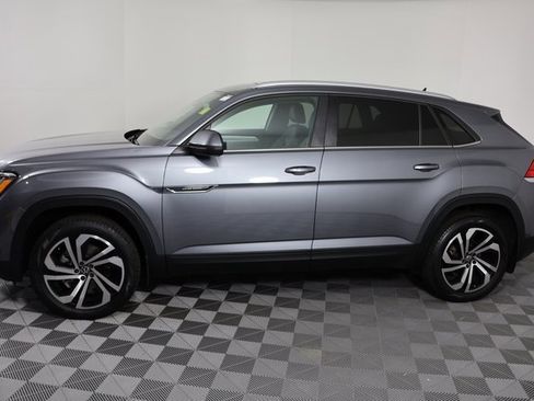 Used 2022 Volkswagen Atlas Cross Sport SE image 5