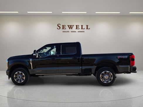 New 2026 Ford F250 King Ranch w/ FX4 Off-Road Package AWD/4WD image 2