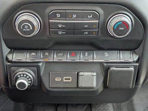 Used 2022 Chevrolet Silverado 1500 Custom Trail Boss AWD/4WD image 18