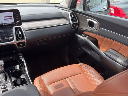 Used 2021 Kia Sorento SX Prestige image 30
