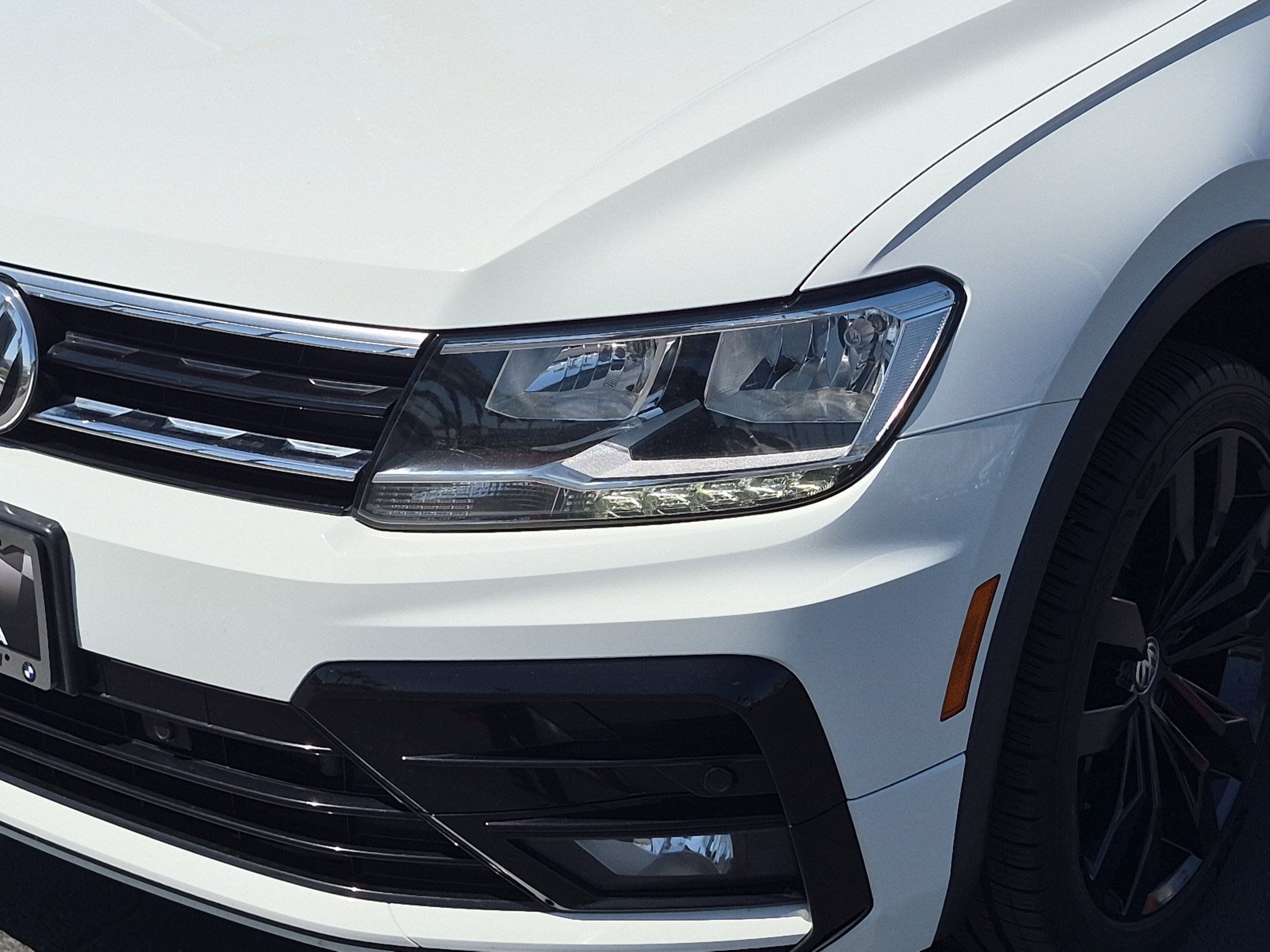 Used 2020 Volkswagen Tiguan SE R-Line AWD/4WD image 6