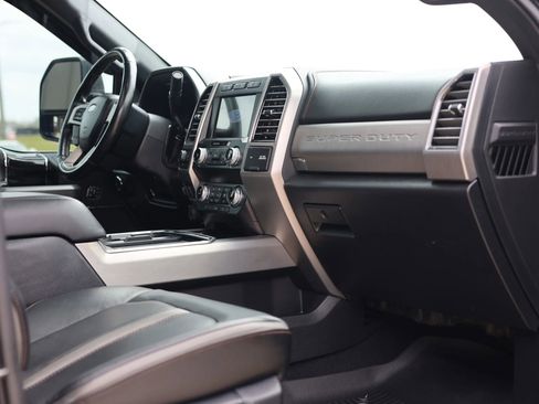 Used 2021 Ford F350 Platinum w/ FX4 Off-Road Package AWD/4WD image 23